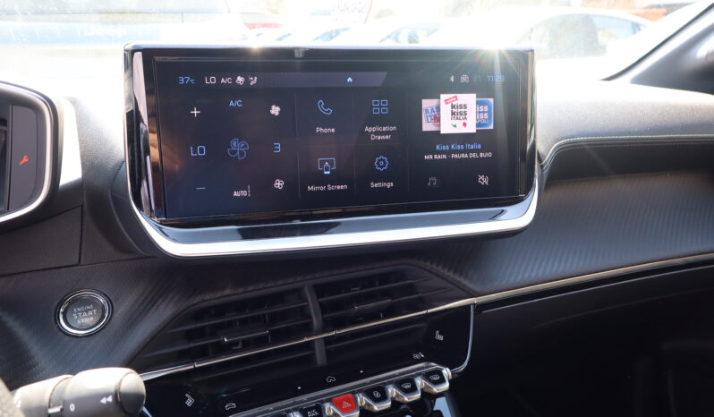 
								PEUGEOT 208 1.2cc Hybrid 136cv E-DCS6 GT full									