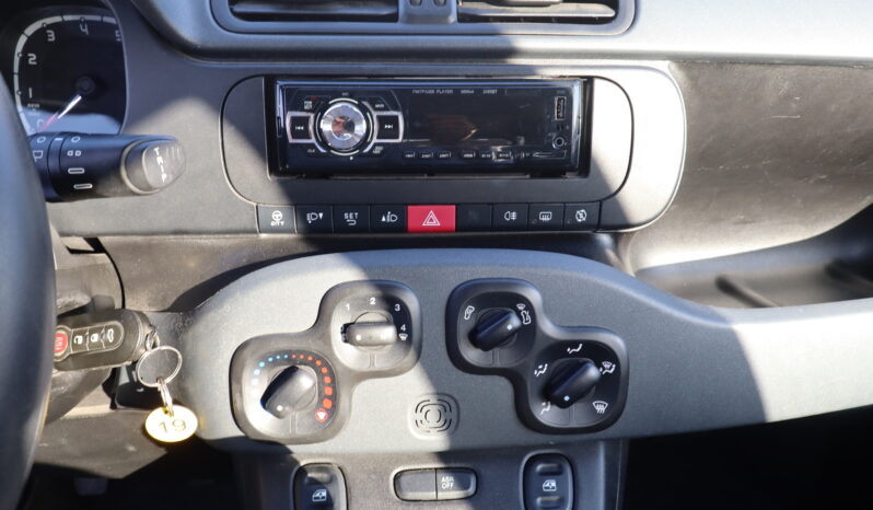 
								FIAT Panda 1.0cc Firefly 70cv s&s Hybrid 5 Posti full									