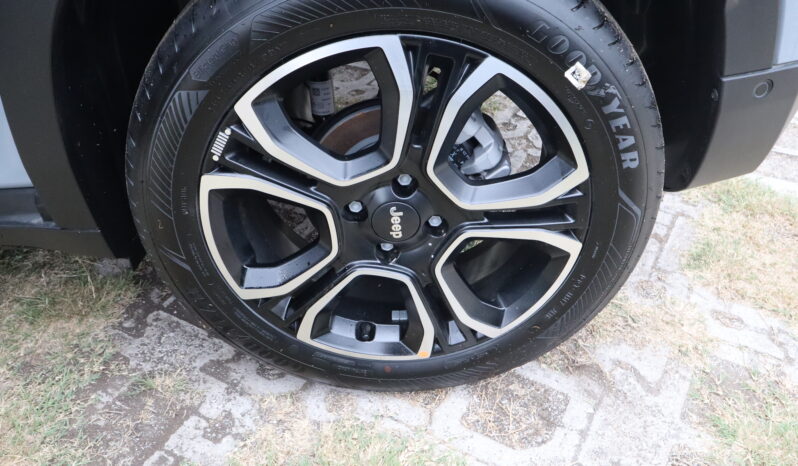 
								JEEP Avenger 1.2cc Benzina 100cv SUMMIT full									