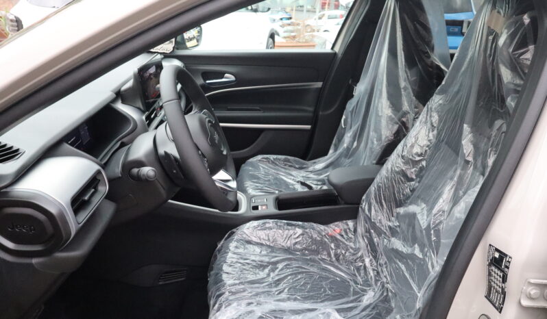 
								JEEP Avenger 1.2cc MHEV 110cv E-Hybrid DCT Summit full									
