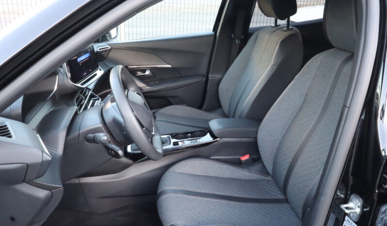 
								PEUGEOT 2008 1.2cc PureTech 100cv S&S ALLURE full									