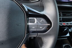 
										PEUGEOT 2008 1.2cc PureTech 100cv S&S ALLURE full									
