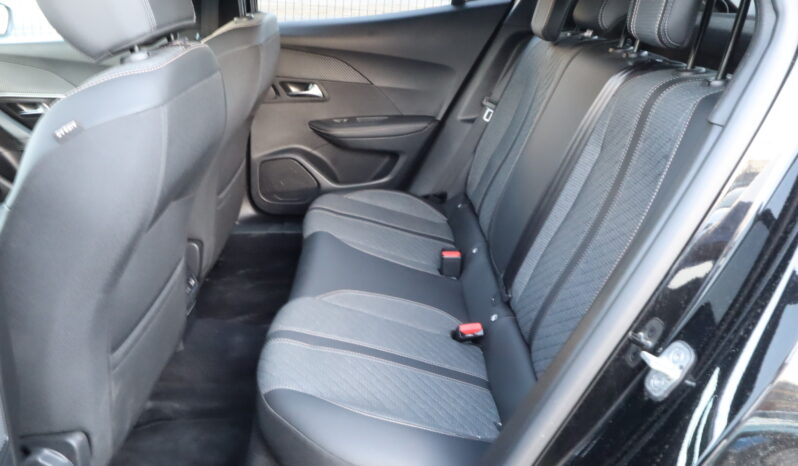 
								PEUGEOT 2008 1.2cc PureTech 100cv S&S ALLURE full									