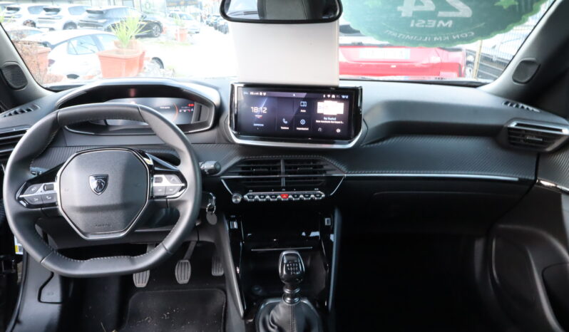 
								PEUGEOT 2008 1.2cc PureTech 100cv S&S ALLURE full									