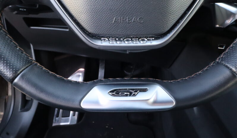 
								PEUGEOT 3008 1.2cc PURETECH 130cv S&S GT full									