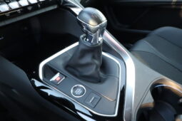 
										PEUGEOT 3008 1.2cc PURETECH 130cv S&S GT full									