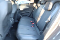 
										PEUGEOT 3008 1.2cc PURETECH 130cv S&S GT full									