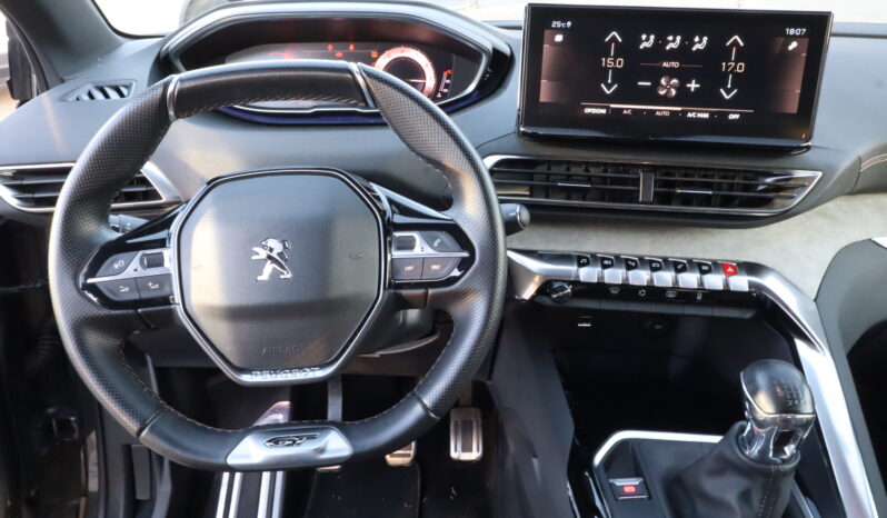 
								PEUGEOT 3008 1.2cc PURETECH 130cv S&S GT full									