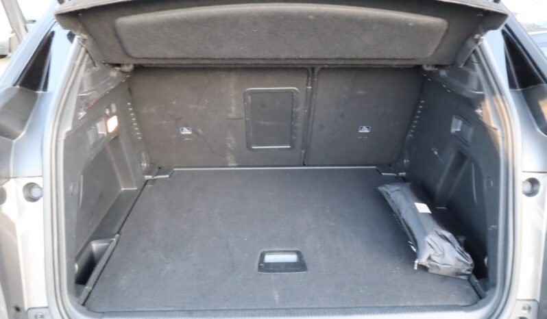 
								PEUGEOT 3008 1.2cc PURETECH 130cv S&S GT full									