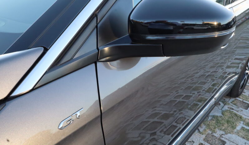 
								PEUGEOT 3008 1.2cc PURETECH 130cv S&S GT full									