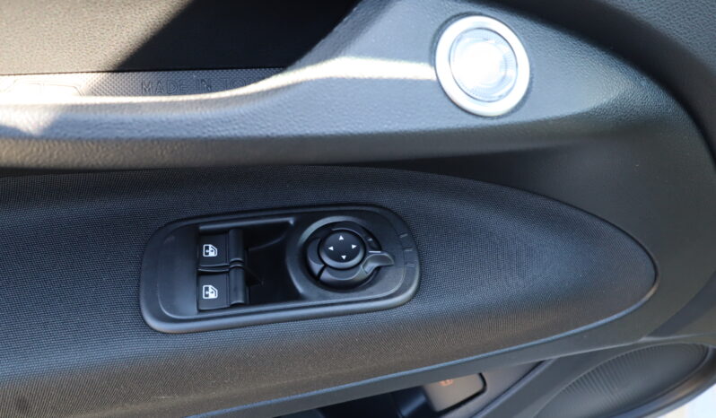 
								FIAT NUOVA 500 1.0cc 65cv Hybrid ICON full									
