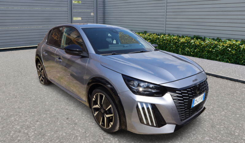 
								PEUGEOT 208 1.2cc Hybrid 136cv E-DCS6 GT full									