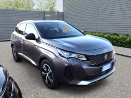 
										PEUGEOT 3008 1.2cc PURETECH 130cv S&S GT full									