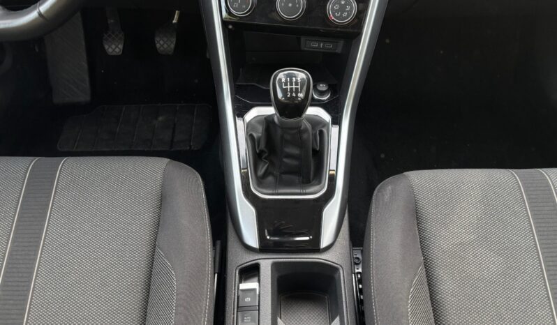 
								Volkswagen T-Roc 1.0cc TSI 110cv Life full									