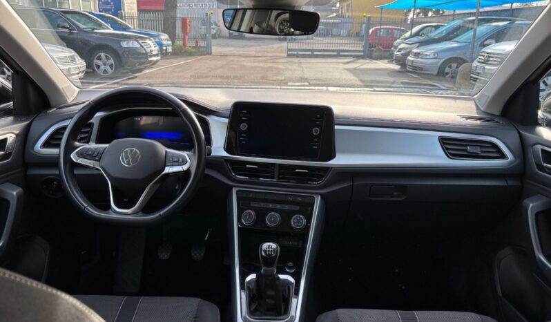 
								Volkswagen T-Roc 1.0cc TSI 110cv Life full									