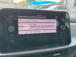 
										Volkswagen T-Roc 1.0cc TSI 110cv Life full									