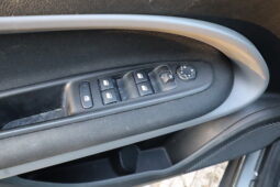 
										JEEP AVENGER 1.2cc 100cc Longitude full									