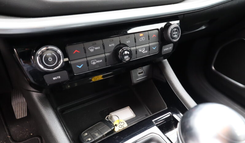 
								JEEP Compass 1.6cc Diesel 130cv Mt Fwd Limited full									