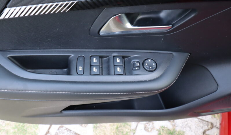 
								PEUGEOT 208 1.2cc PureTech 100cv S&S Allure – Last Minute full									