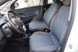 
										LANCIA YPSILON 1.0 HYBRID 70CV GOLD full									