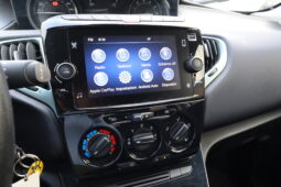 
										LANCIA YPSILON 1.0 HYBRID 70CV GOLD full									