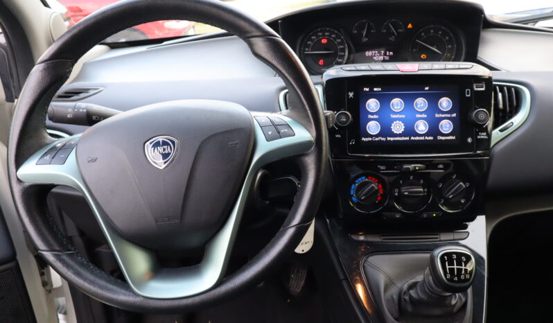 
								LANCIA YPSILON 1.0 HYBRID 70CV GOLD full									