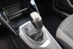 
										PEUGEOT 208 1.2cc PureTech 75cv S&S Active full									