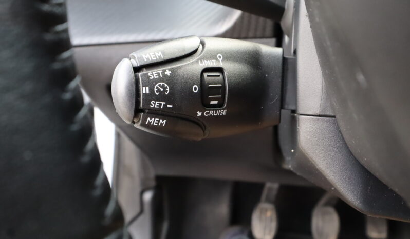
								PEUGEOT 208 1.2cc PureTech 75cv S&S Active full									