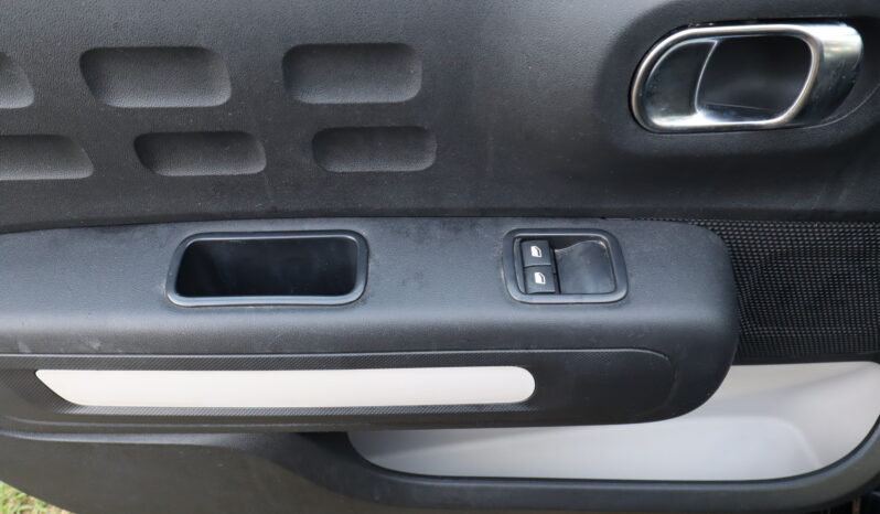 
								CITROEN C3 1.2cc PureTech 83cv S&S Plus full									
