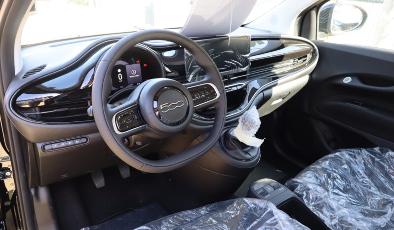 
								FIAT NUOVA 500 1.0cc 65cv Hybrid ICON full									