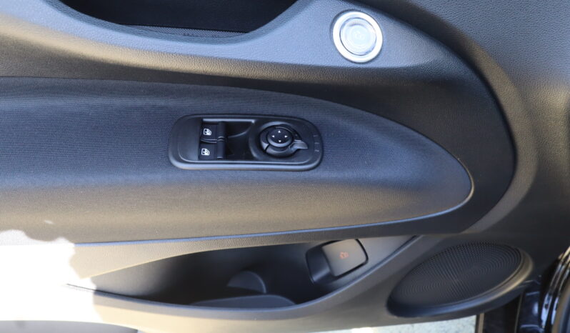 
								FIAT NUOVA 500 1.0cc 65cv Hybrid ICON full									