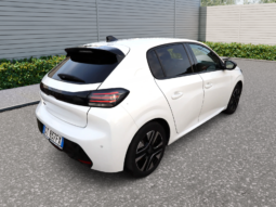 
										PEUGEOT 208 1.2cc PureTech 100cv S&S Allure full									
